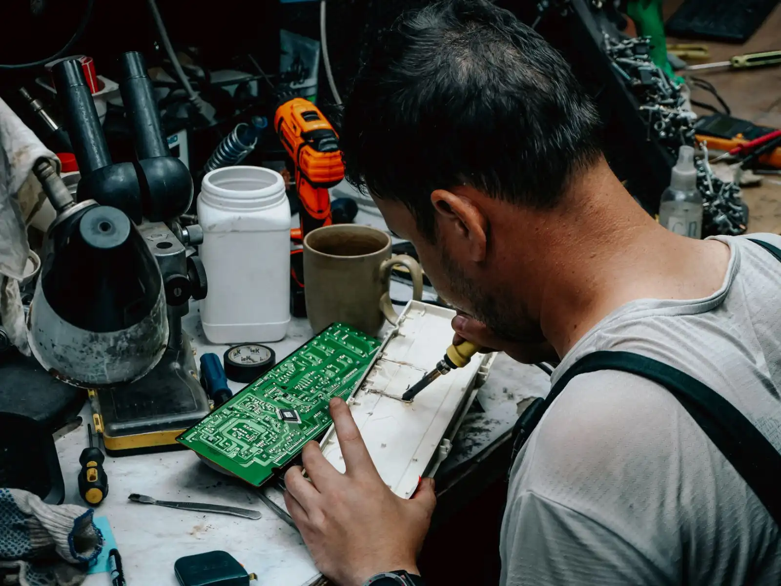 实验室通风系统风量不平衡的常见原因及调试方案